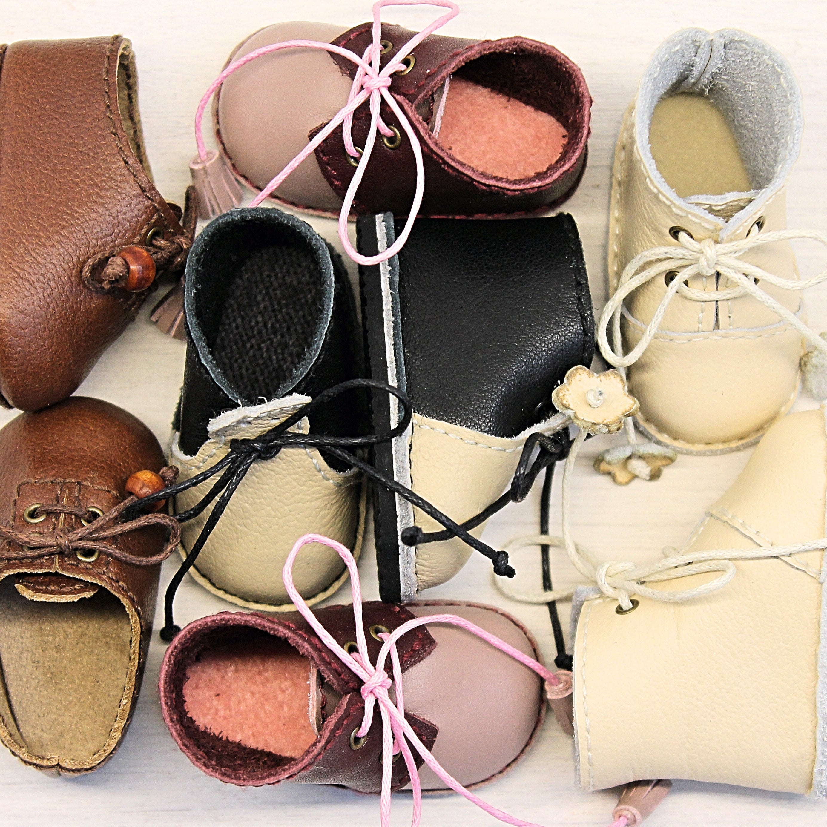 Doll shoes and doll accessories by ArtStyleDoll on Etsy