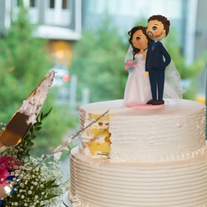 Wedding Cake Topper, Braid Man Groom & Half up Do Bride Topper ...