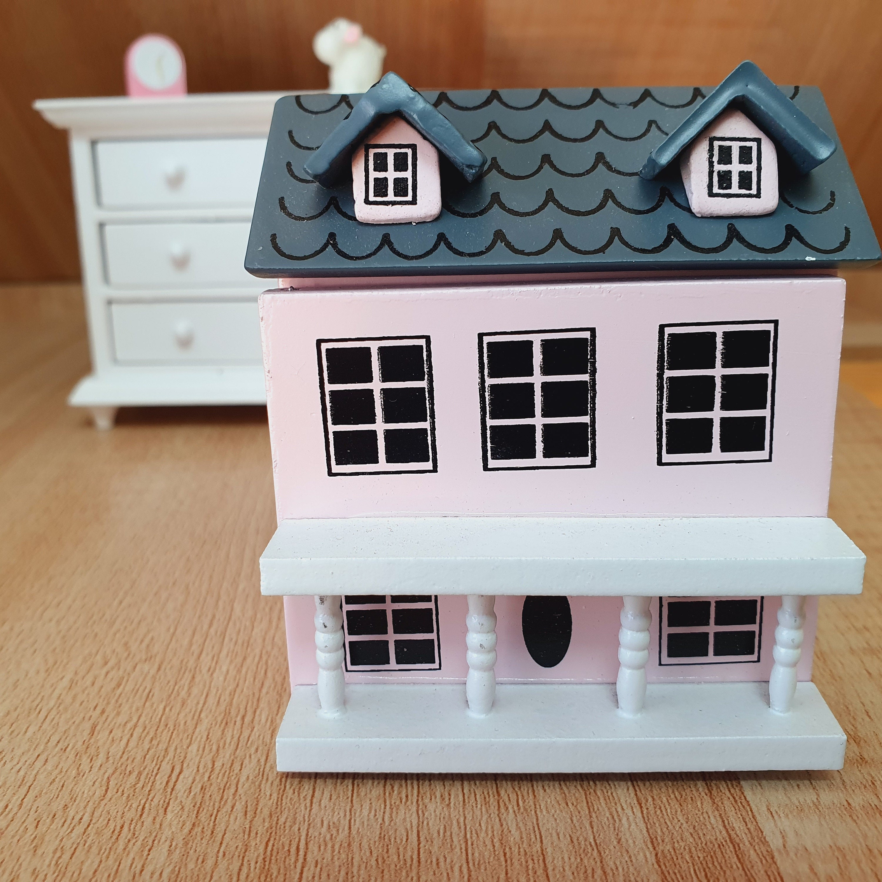 1/12th Scale Dolls House Cornish-Style Storage Jars Set of 3. 