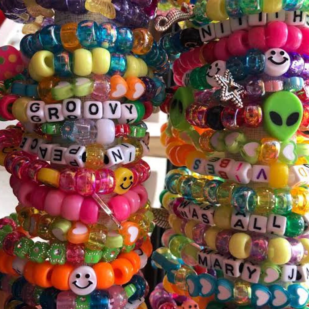 Kandi Singles with Charms Attached by QueenAdrenaline on DeviantArt