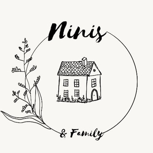 NinisAndFamily store logo