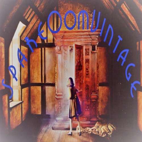 View Vintage Home Decor by SpareOomVintage on Etsy