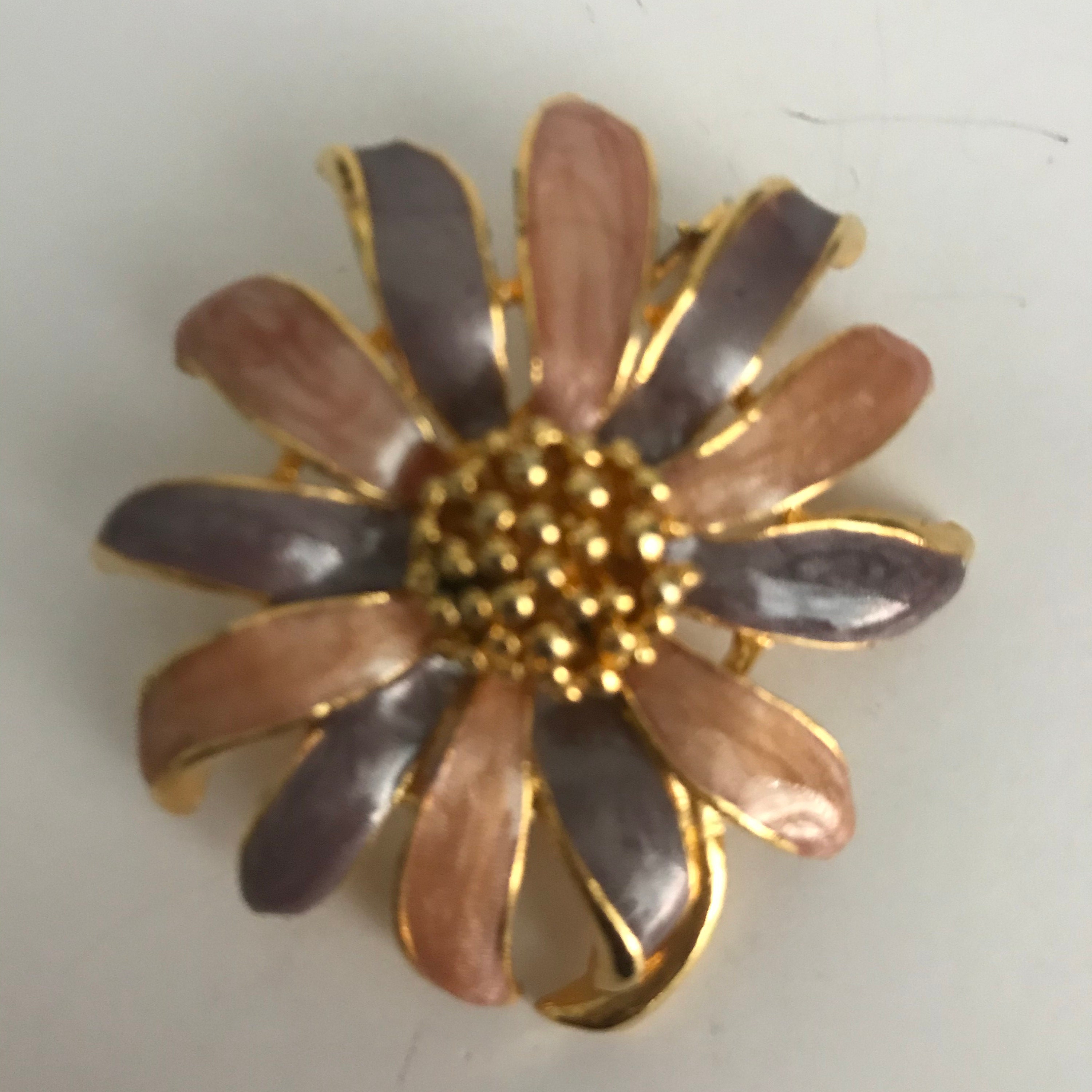 Vera wang deals brooches