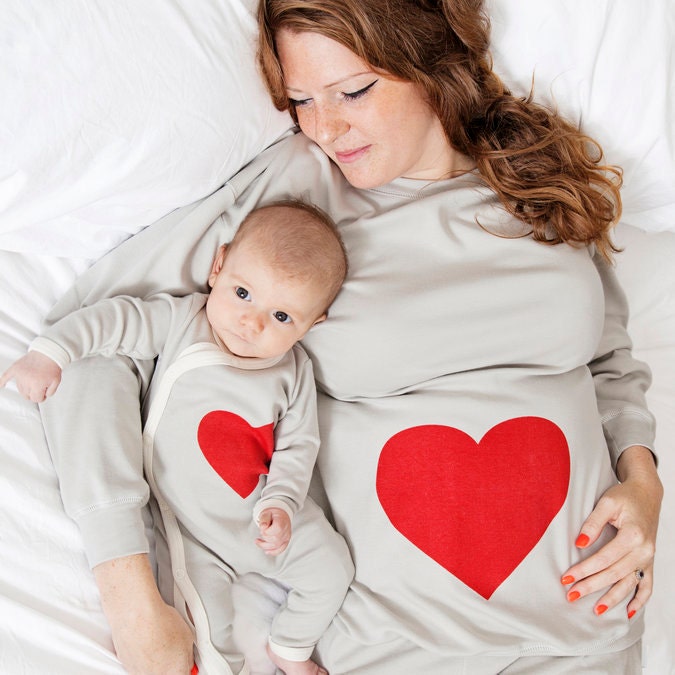 TEEPOMY The Man Behind The Bump Christmas Pregnancy for Dad Unisex Hoodie