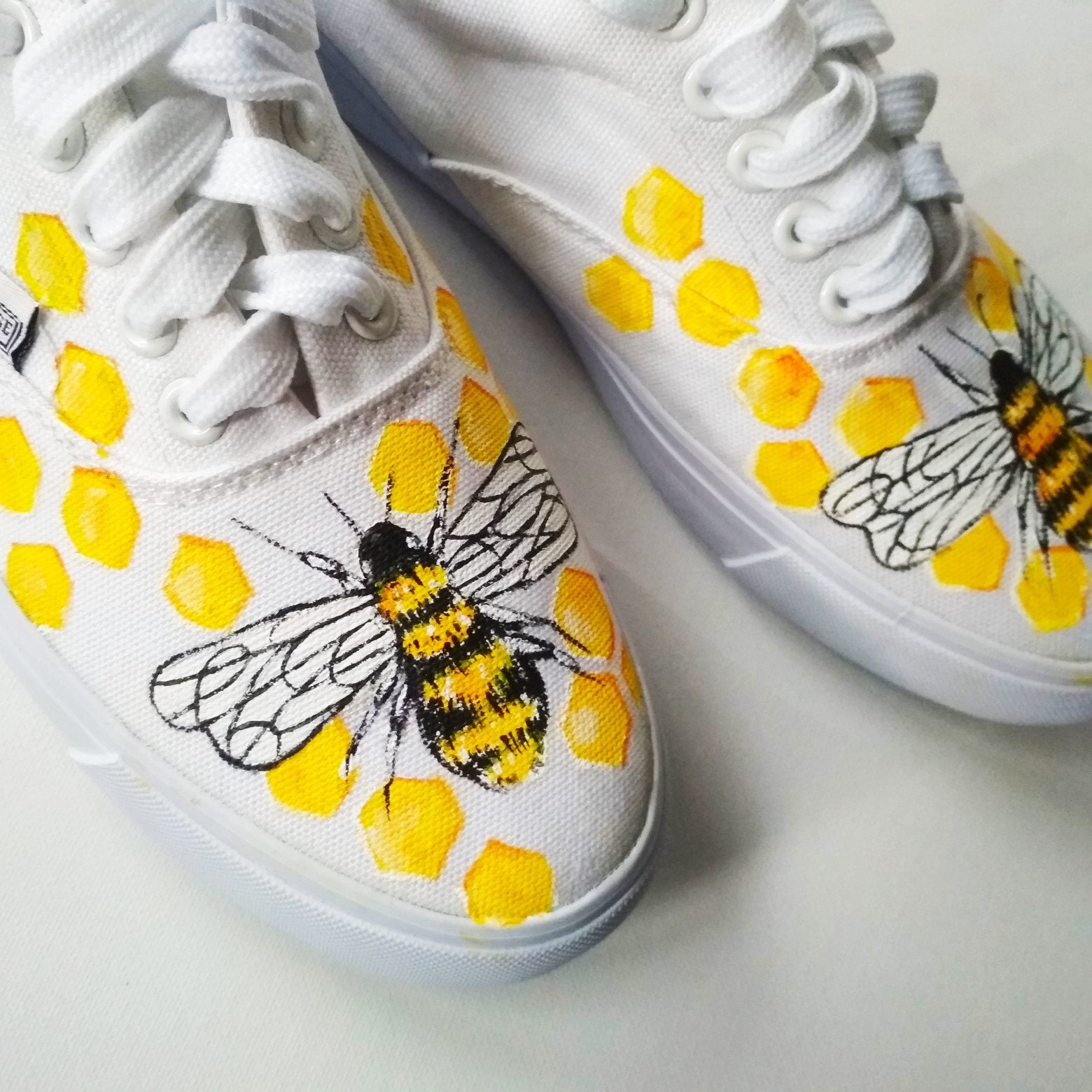 bee fly chaussures