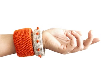 KNIT JEWELRY