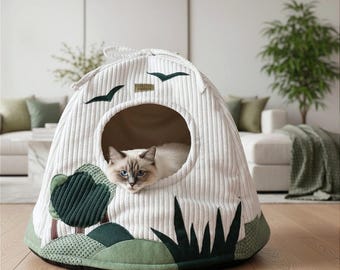 Cat playgrounds & toys