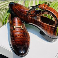 ArtisanHandShoes