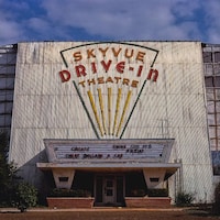 ThirdRowCenter